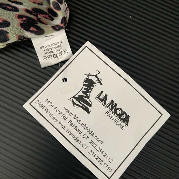 Leopard Print Scarf - Green and Black - Picture 4 of 5